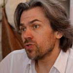 Aymeric Caron s’oppose à l’euthanasie… pour les chiens et les chats !